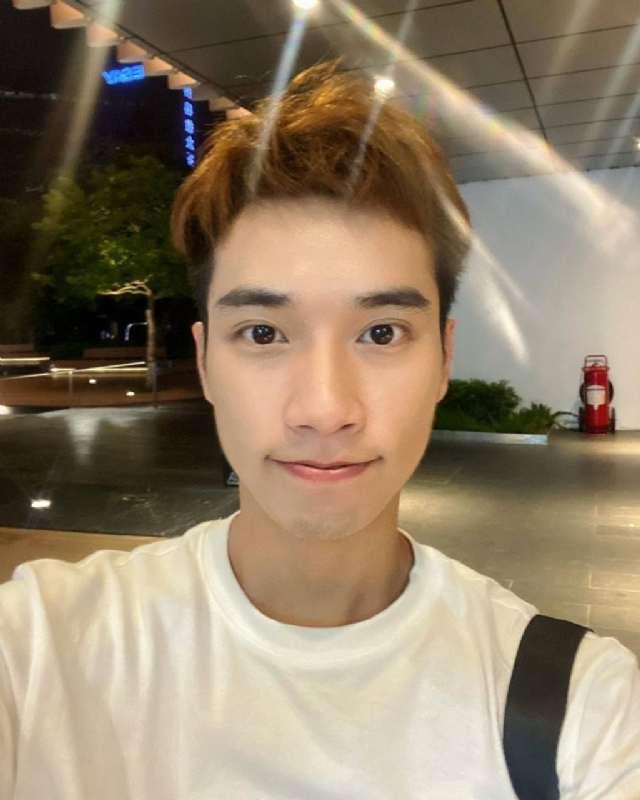 油菜花的第一张照片--石家庄相亲服务中心