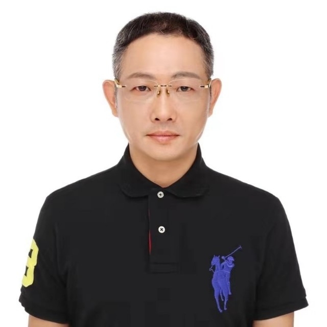 邱先森的第一张照片--石家庄相亲服务中心