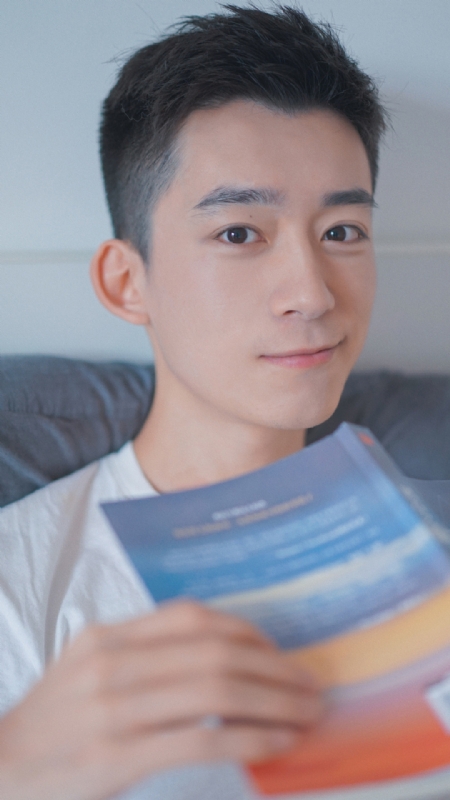 顾飞的第四张照片--石家庄相亲服务中心