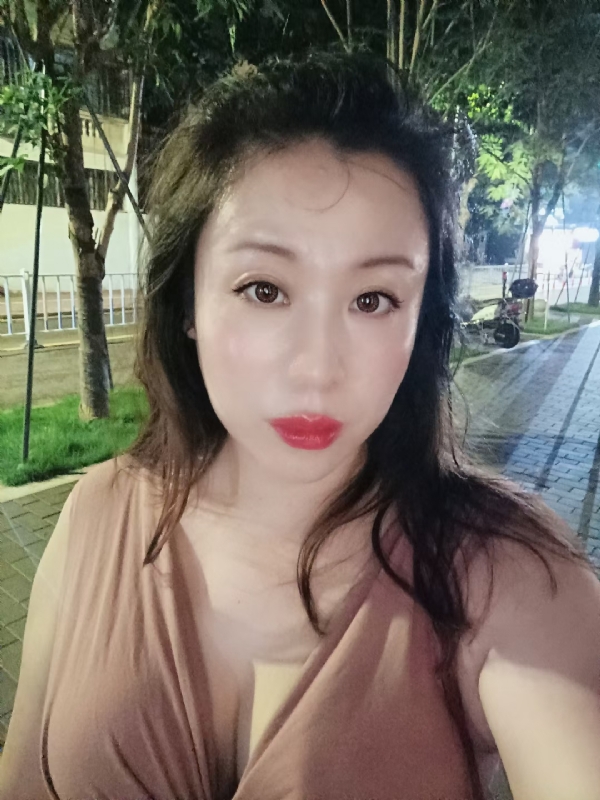 叶子青青的第一张照片--石家庄相亲服务中心