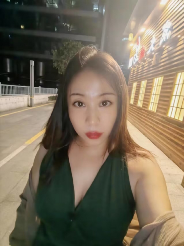 叶子青青的第三张照片--石家庄相亲服务中心