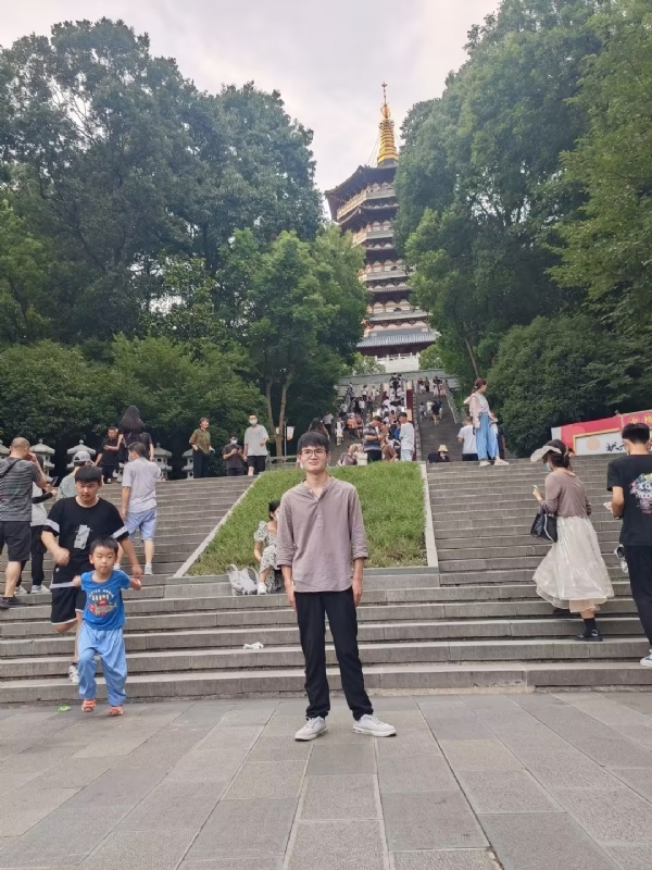 阳光男孩的第二张照片--石家庄相亲服务中心