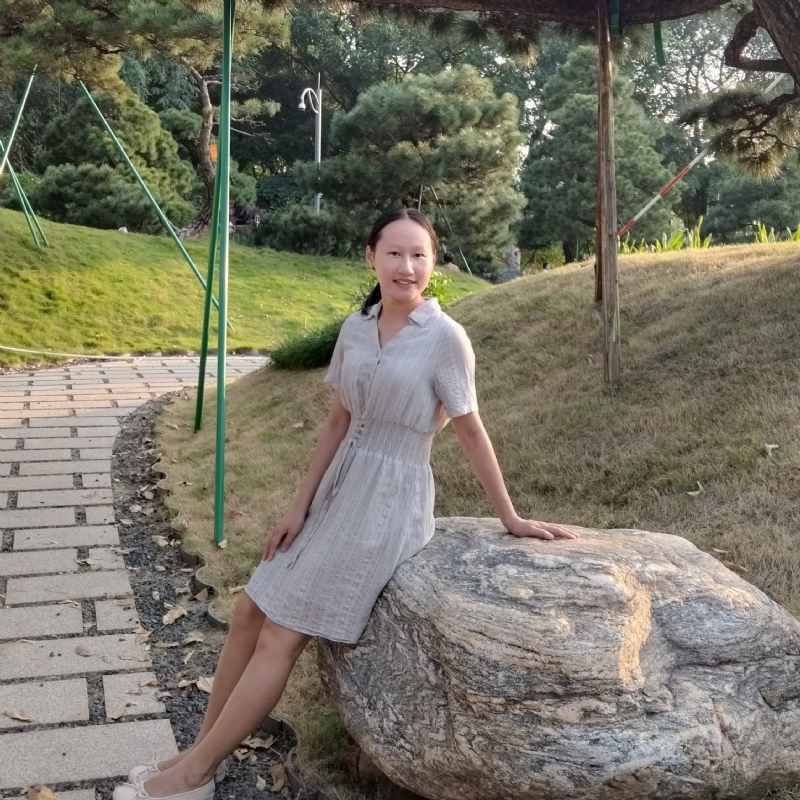 欣欣向荣的第一张照片--石家庄相亲服务中心