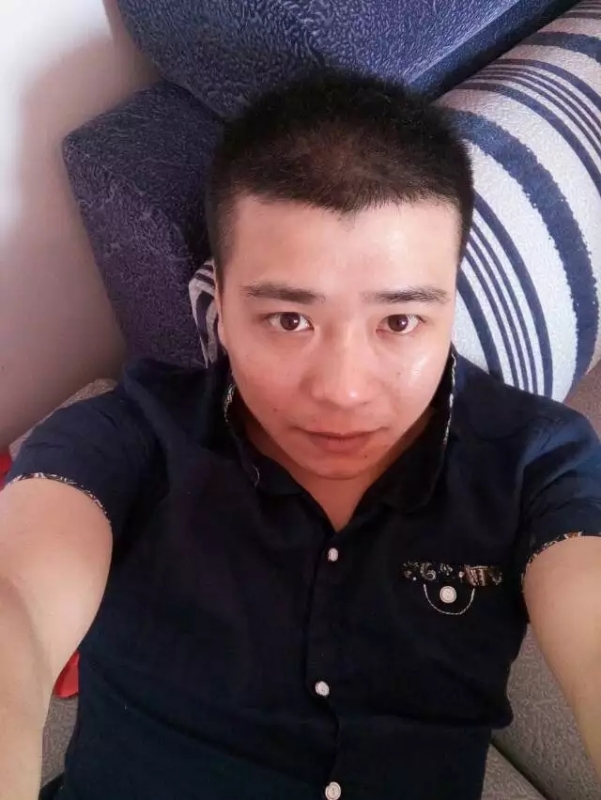 漫步的面包的第一张照片--石家庄相亲服务中心