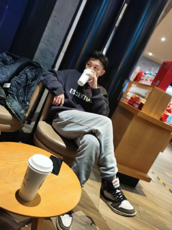 LAZY的第一张照片--石家庄相亲服务中心