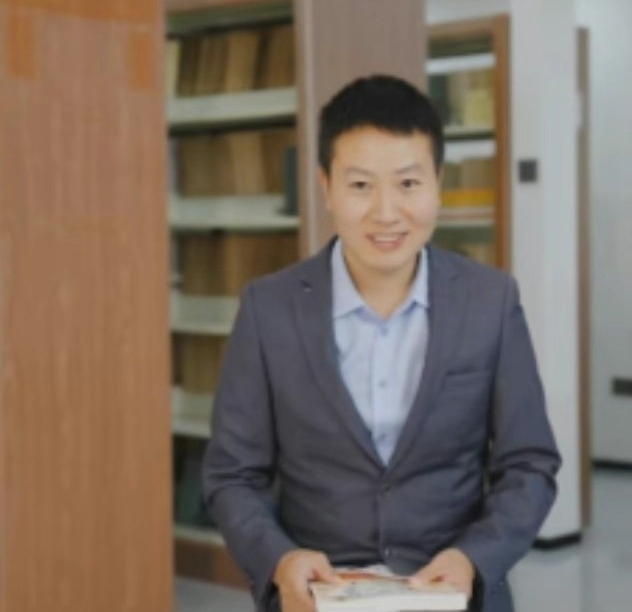 罗梓焜的第二张照片--石家庄相亲服务中心