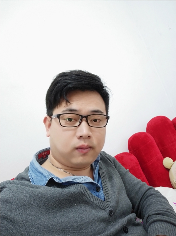 何必在亿的第一张照片--石家庄相亲服务中心