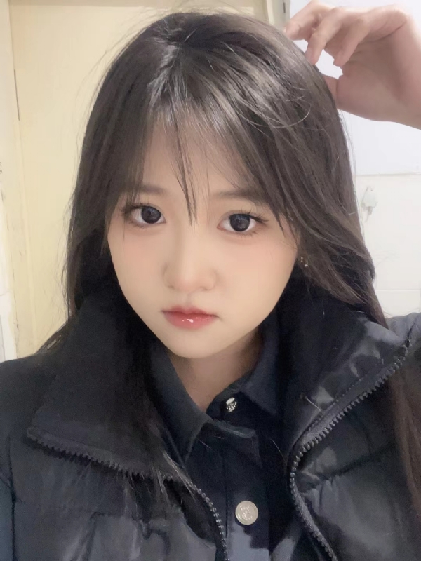 荣荣的第一张照片--石家庄相亲服务中心