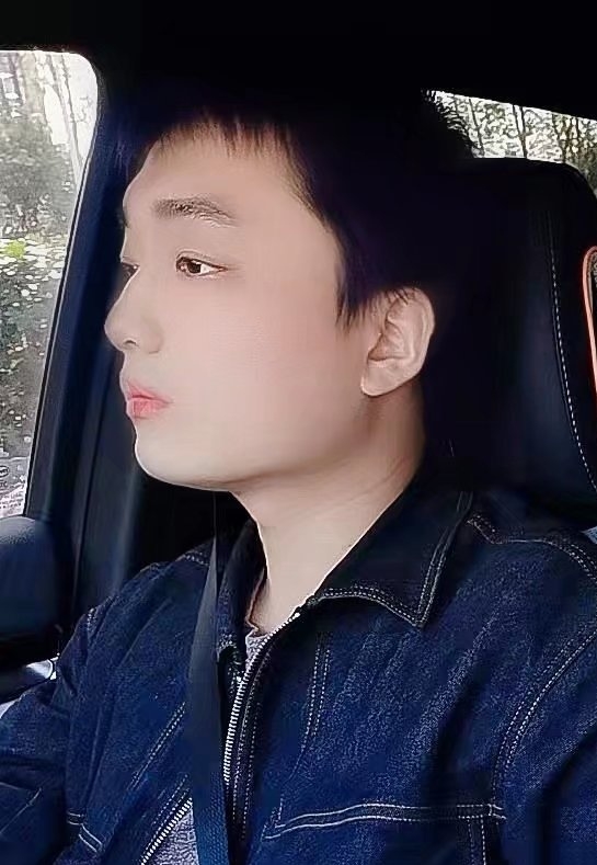 凉锦年的第一张照片--石家庄相亲服务中心