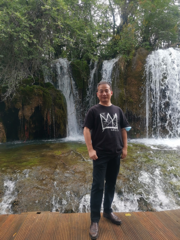 任君君的第一张照片--石家庄相亲服务中心