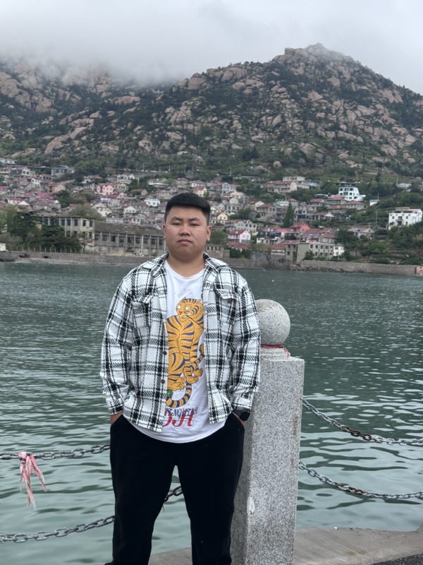 谨慎的第一张照片--石家庄相亲服务中心