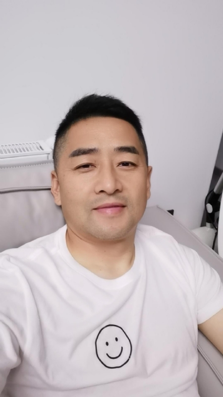 向阳而生的第一张照片--石家庄相亲服务中心