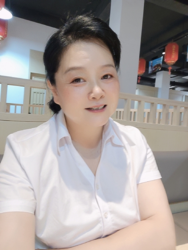 丁姐爱生活的第一张照片--石家庄相亲服务中心