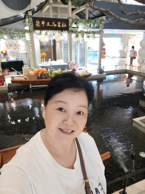 丁姐爱生活的第三张照片--石家庄相亲服务中心