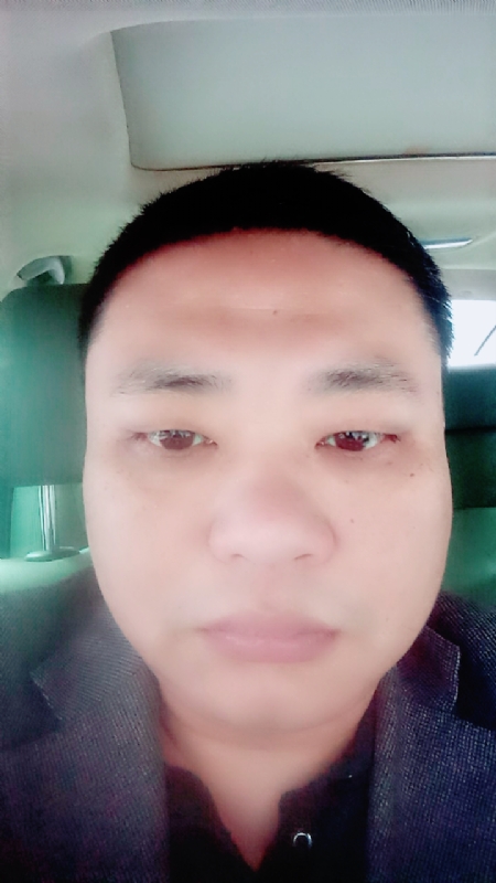 向日葵的第一张照片--石家庄相亲服务中心