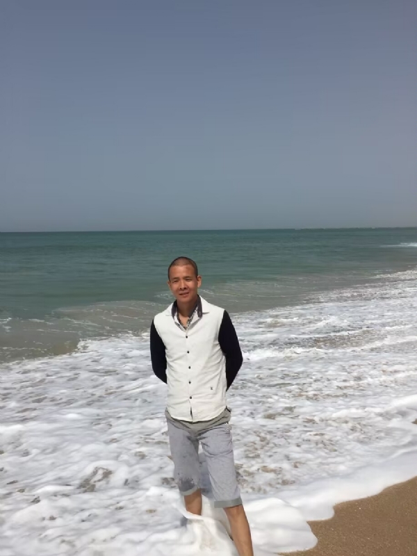 飞雪飘零的第二张照片--石家庄相亲服务中心