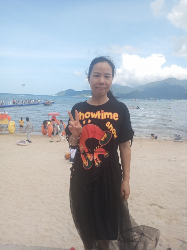 容容的第一张照片--石家庄相亲服务中心