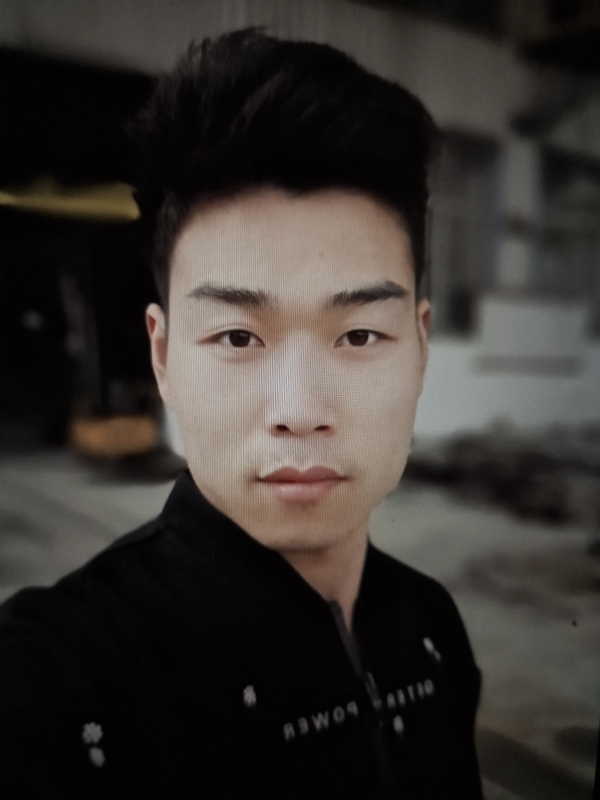 小风的第一张照片--石家庄相亲服务中心