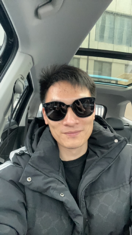 男孩的第一张照片--石家庄相亲服务中心