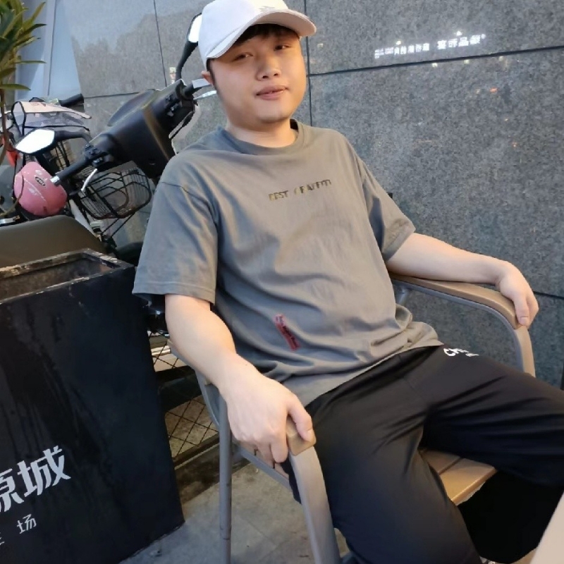 风吹半夏的第一张照片--石家庄相亲服务中心