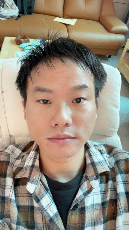 向日葵的第一张照片--石家庄相亲服务中心