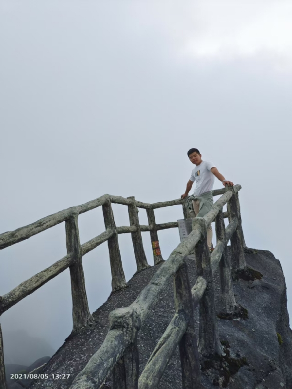 灰色轨迹的第一张照片--石家庄相亲服务中心