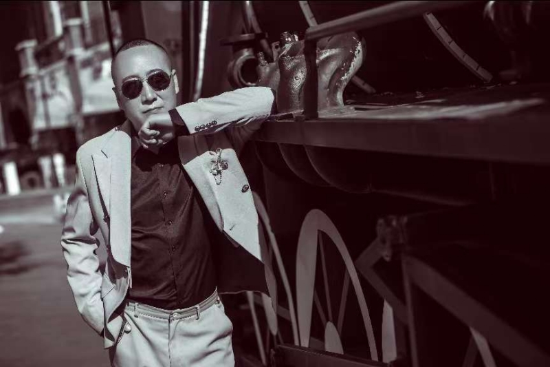 孤独燃烧的第一张照片--石家庄相亲服务中心