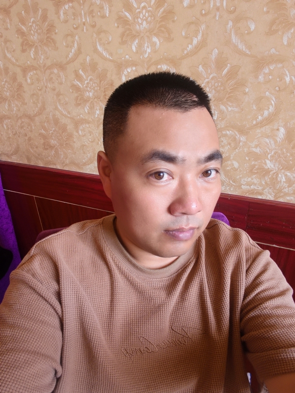 擦亮眼睛向前看的第二张照片--石家庄相亲服务中心