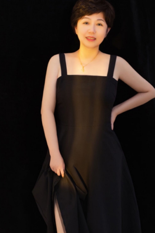 阿娜的第一张照片--石家庄相亲服务中心