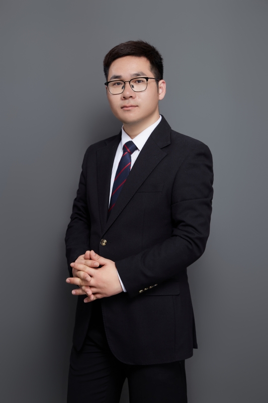 认真的第二张照片--石家庄相亲服务中心