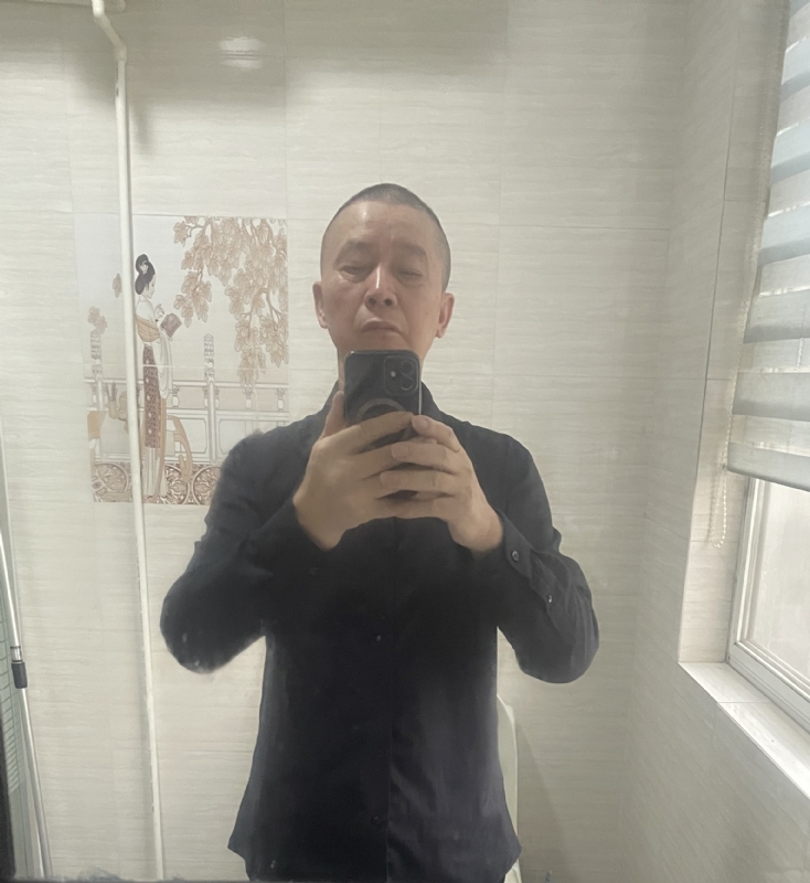 荣哥的第一张照片--石家庄相亲服务中心