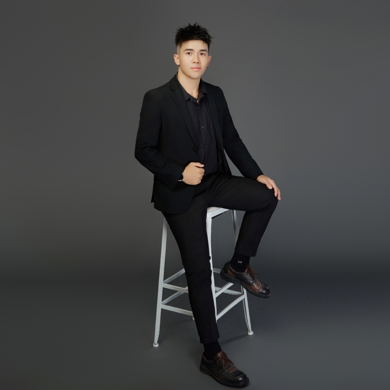 阿龙设计师的第五张照片--石家庄相亲服务中心