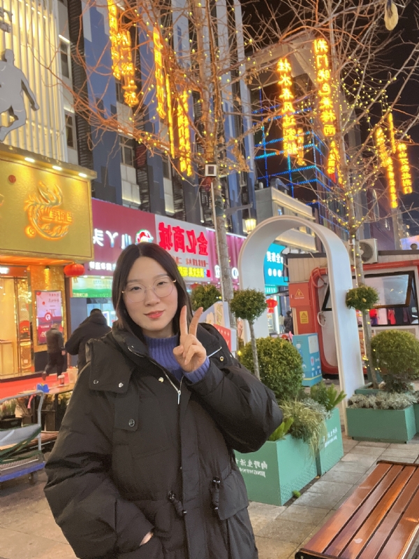 灵芽的第一张照片--石家庄相亲服务中心