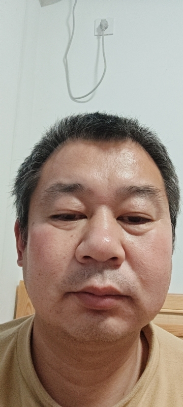 龙万的第一张照片--石家庄相亲服务中心