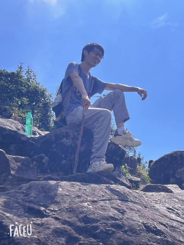 落叶之秋的第一张照片--石家庄相亲服务中心