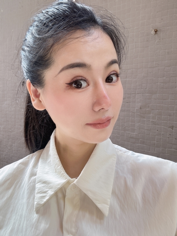 金莉的第二张照片--石家庄相亲服务中心