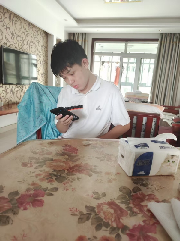 铁在烧的第一张照片--石家庄相亲服务中心