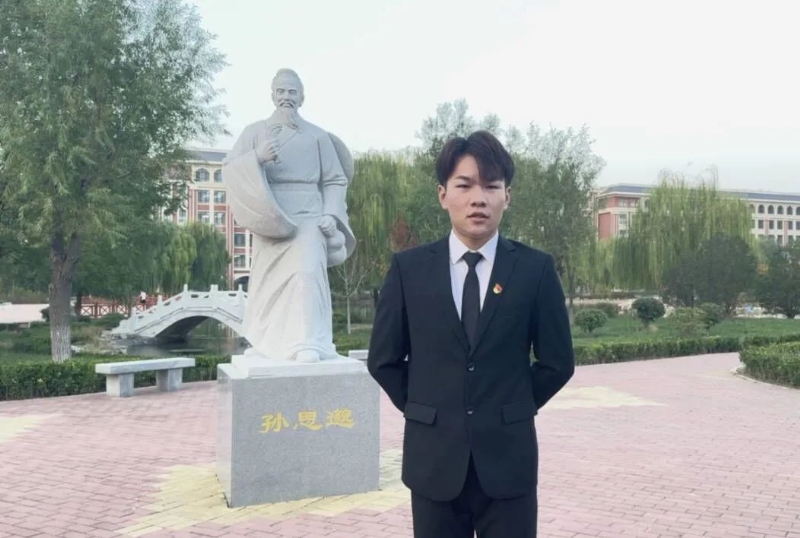 尚明月的第一张照片--石家庄相亲服务中心