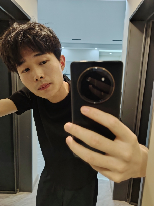 杨苏帝的第二张照片--石家庄相亲服务中心