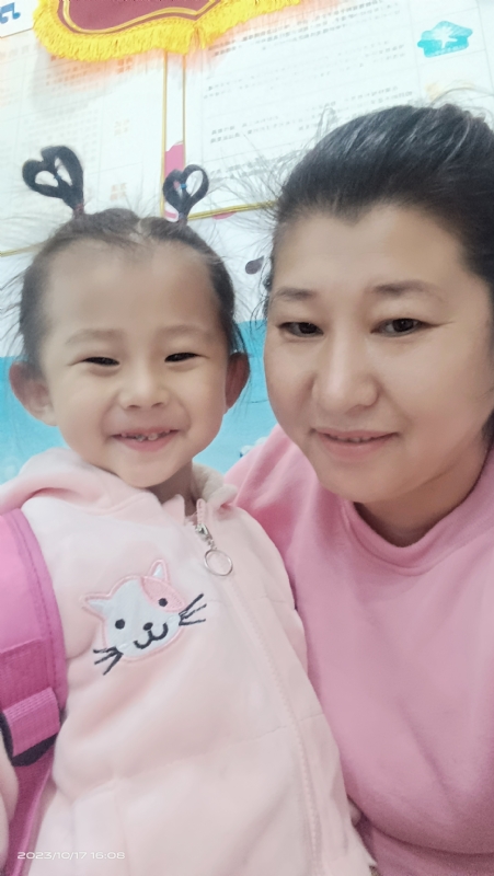 离异带俩娃的第一张照片--石家庄相亲服务中心