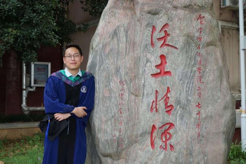 落寂星辰的第四张照片--石家庄相亲服务中心