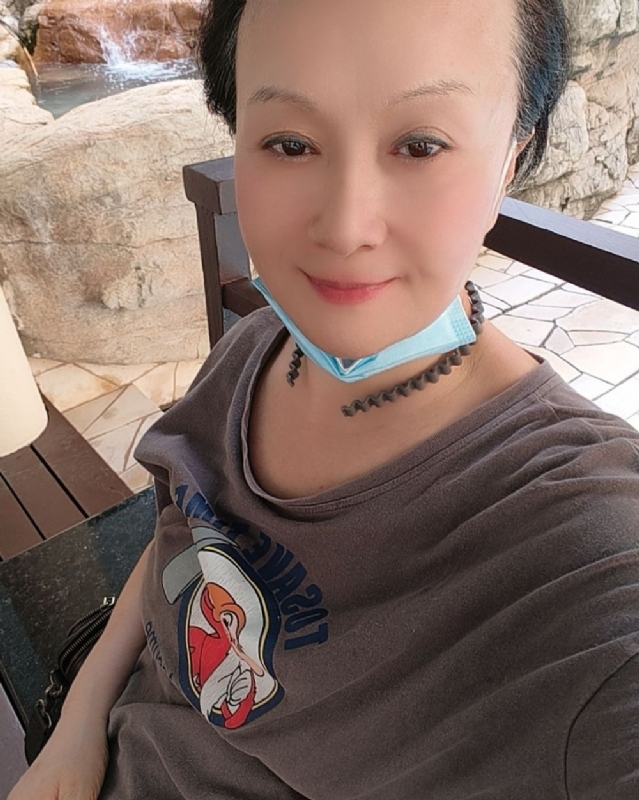 hong的第二张照片--石家庄相亲服务中心