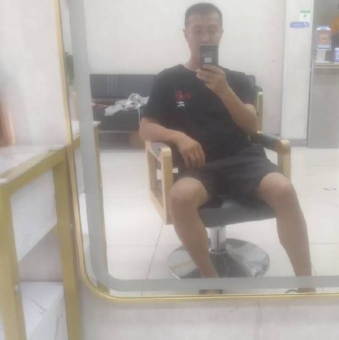 闫杰的第一张照片--石家庄相亲服务中心