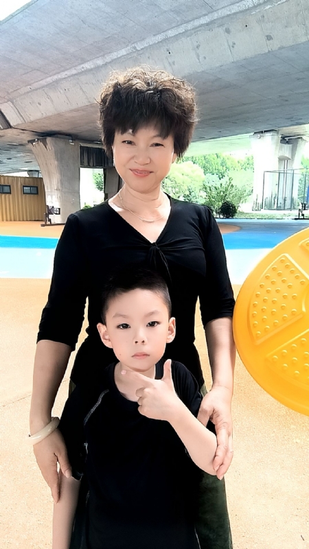 火凤凰的第二张照片--石家庄相亲服务中心