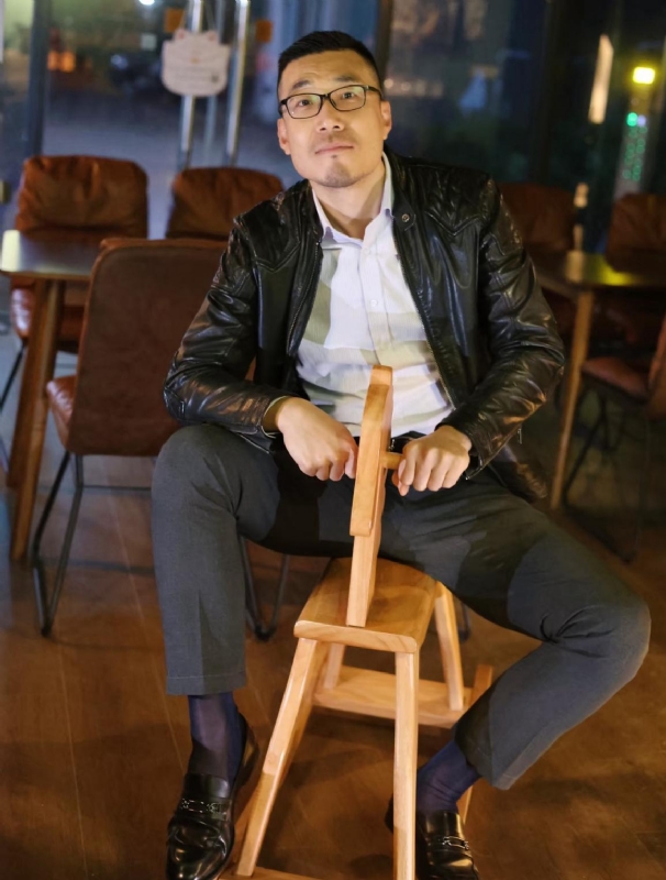 Lee的第二张照片--石家庄相亲服务中心