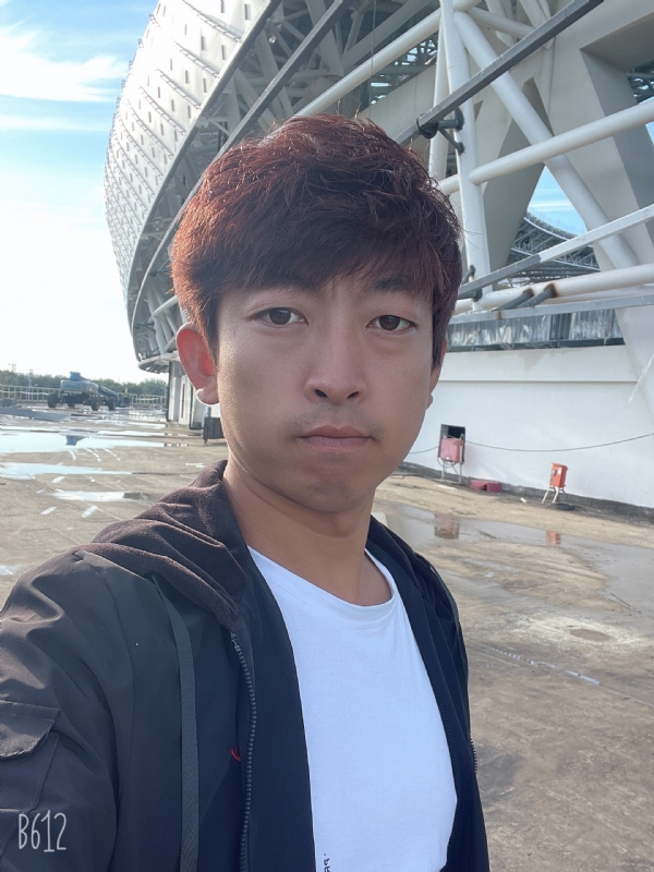 绅士大男孩的第一张照片--石家庄相亲服务中心