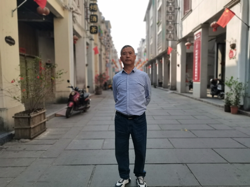 一粒尘埃的第一张照片--石家庄相亲服务中心