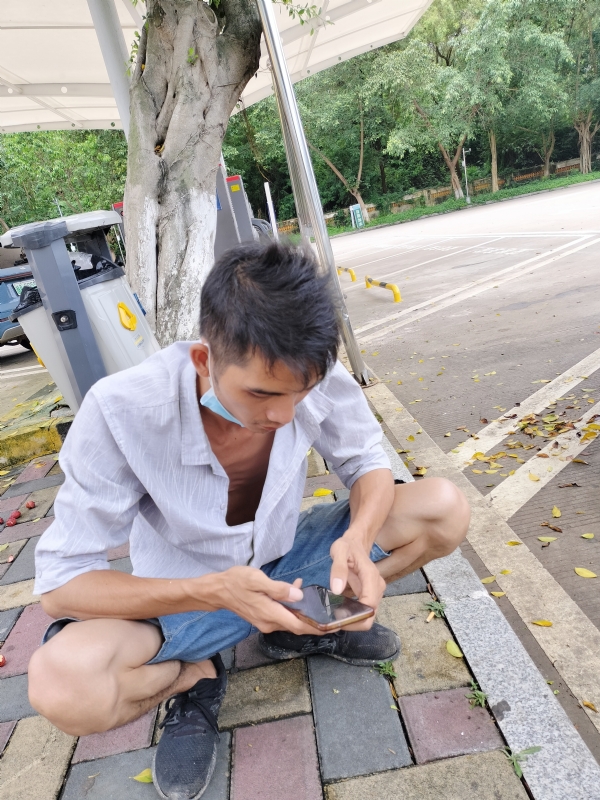 太累了的第一张照片--石家庄相亲服务中心