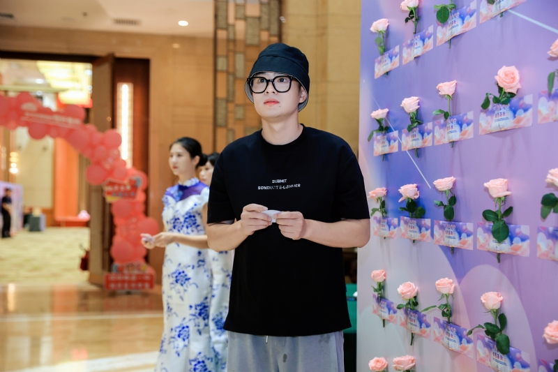 被驯服的象的第一张照片--石家庄相亲服务中心