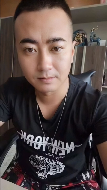 Luck耀的第一张照片--石家庄相亲服务中心